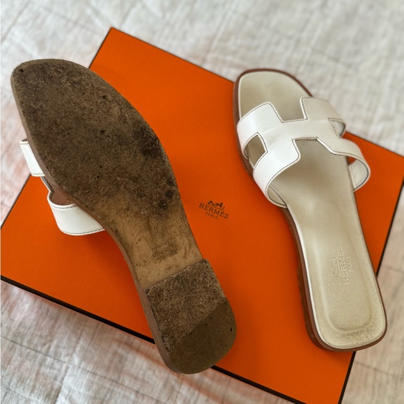 Hermes Oran Sandals - Picture 4 of 8